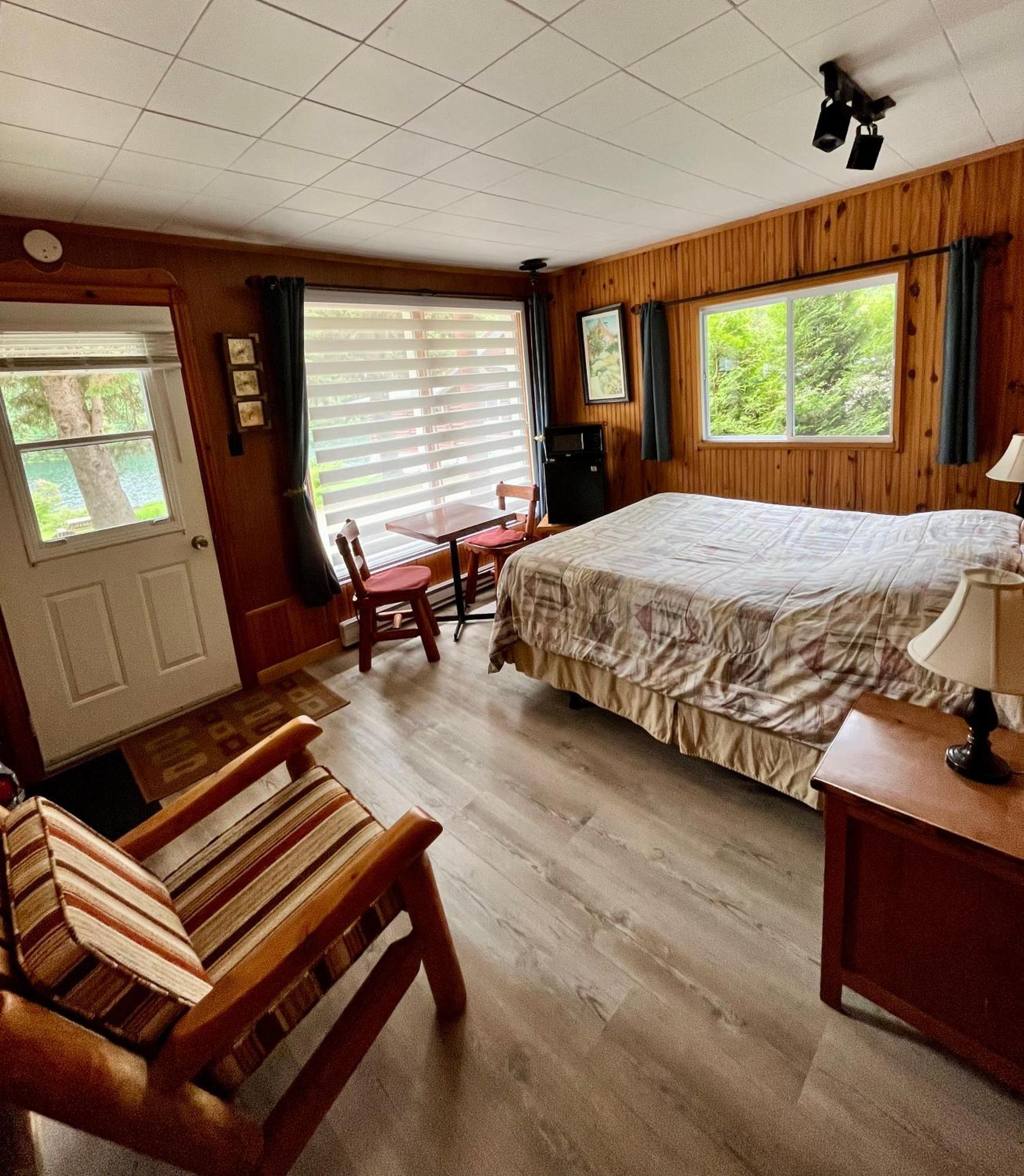 坎拉穆什普尔奥伯格小屋旅馆 Saint-Michel 外观 照片