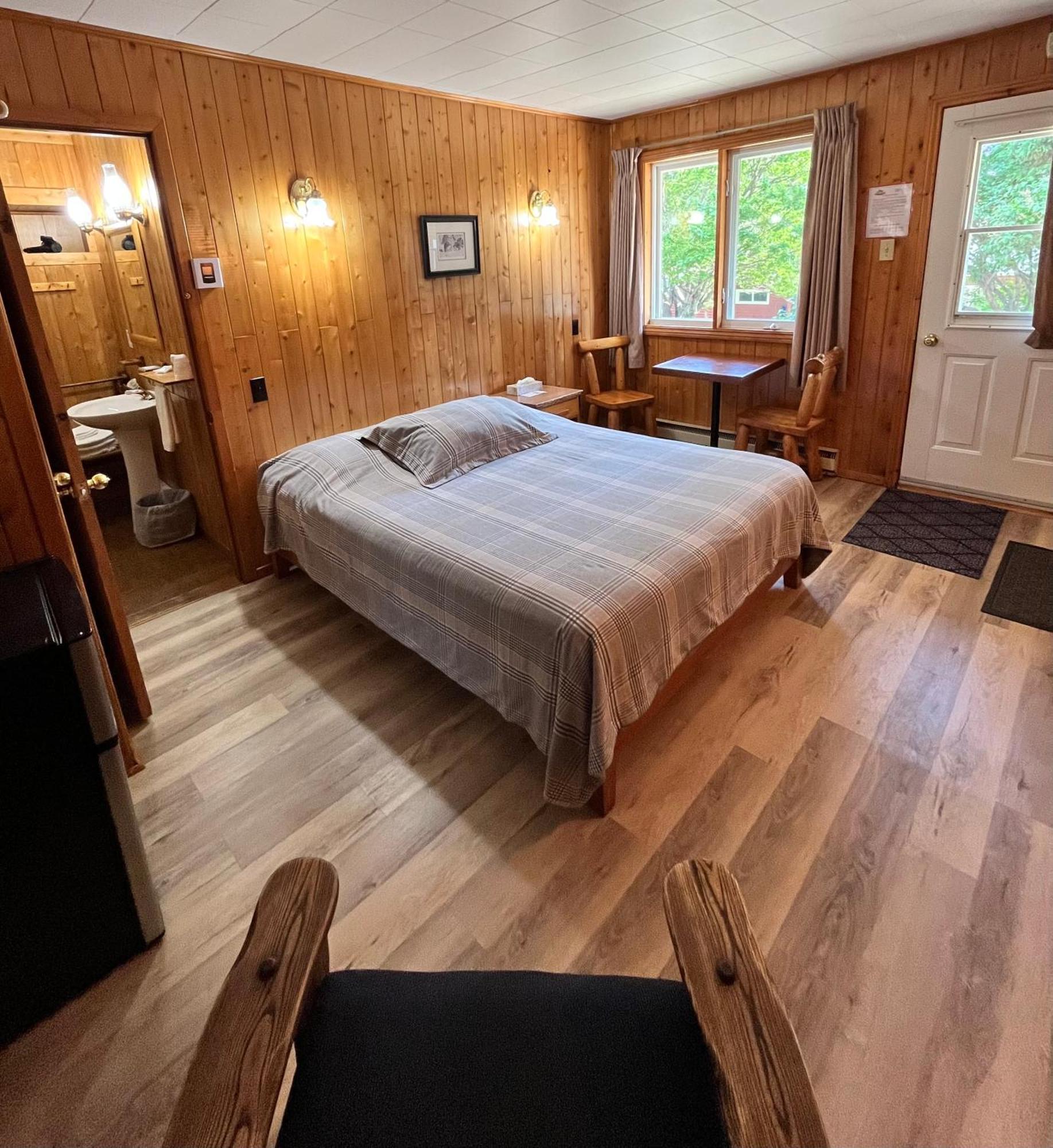 坎拉穆什普尔奥伯格小屋旅馆 Saint-Michel 外观 照片