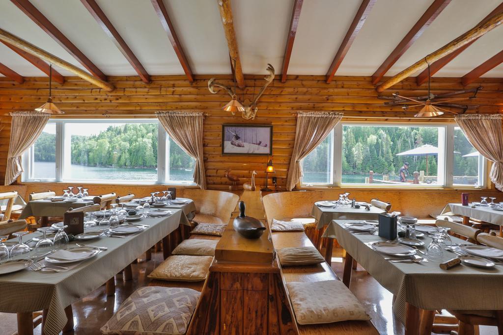 坎拉穆什普尔奥伯格小屋旅馆 Saint-Michel 外观 照片