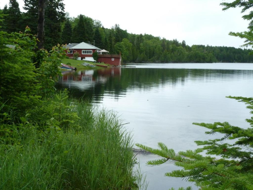 坎拉穆什普尔奥伯格小屋旅馆 Saint-Michel 外观 照片