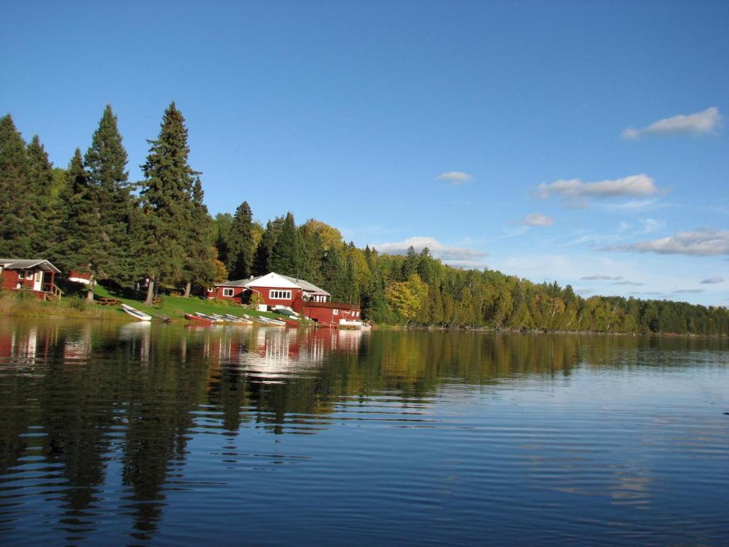 坎拉穆什普尔奥伯格小屋旅馆 Saint-Michel 外观 照片