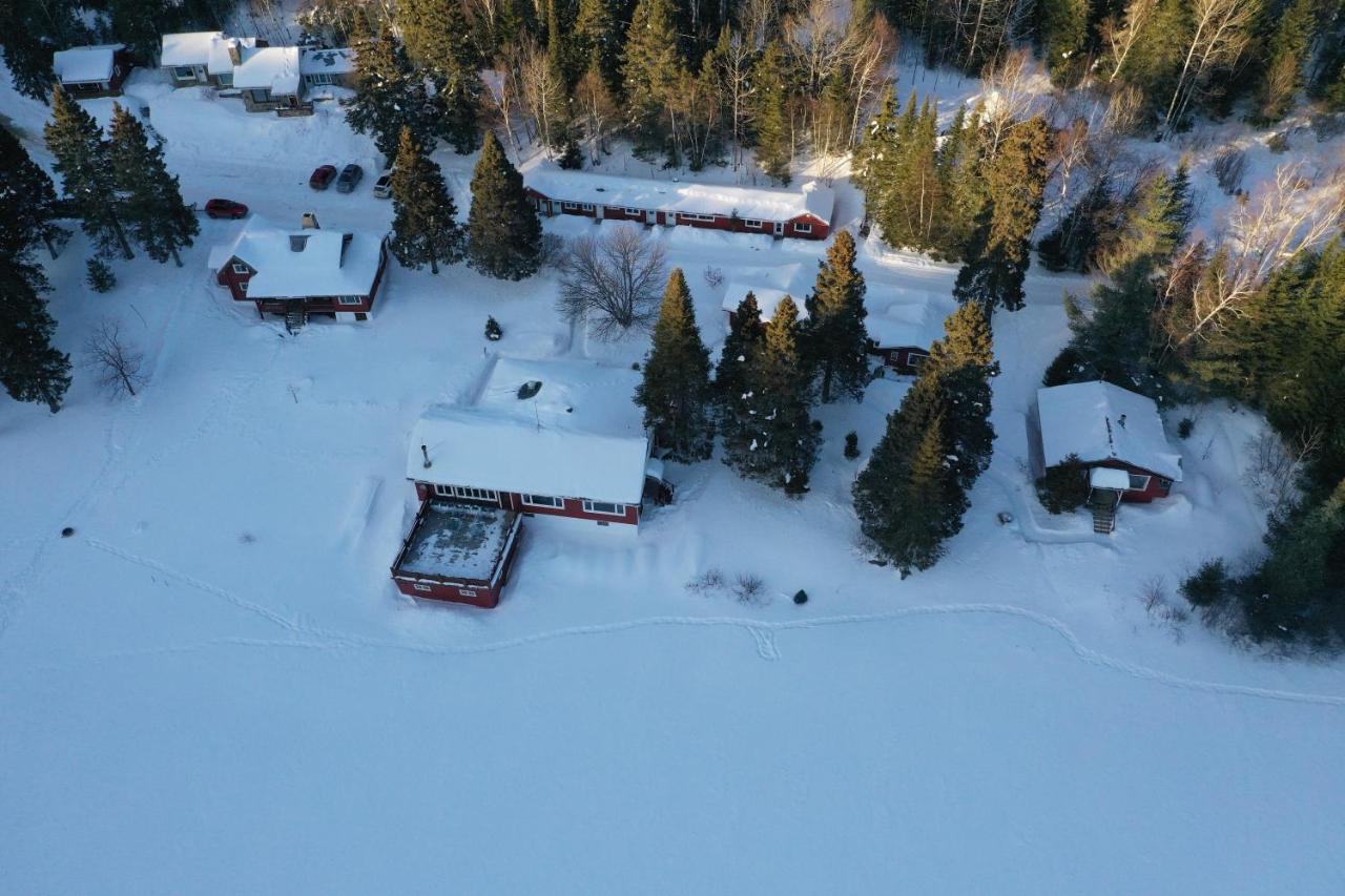 坎拉穆什普尔奥伯格小屋旅馆 Saint-Michel 外观 照片